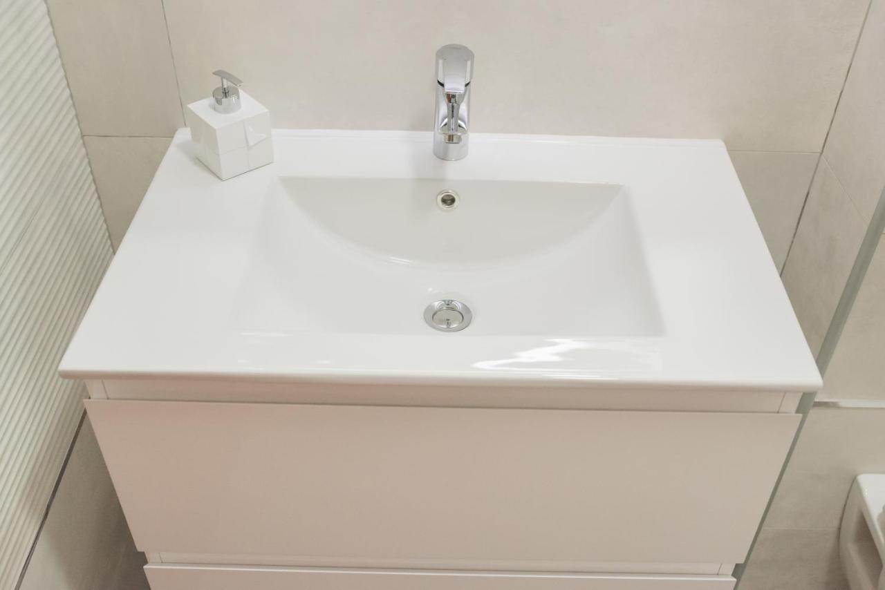Studio Apartment Lena Kastela Luaran gambar
