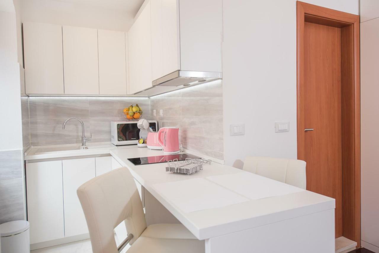 Studio Apartment Lena Kastela Luaran gambar