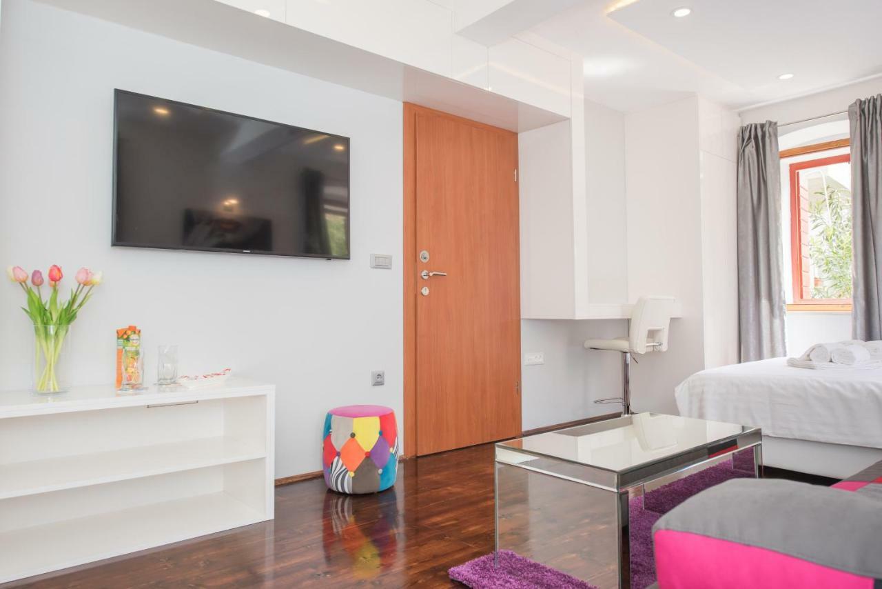 Studio Apartment Lena Kastela Luaran gambar
