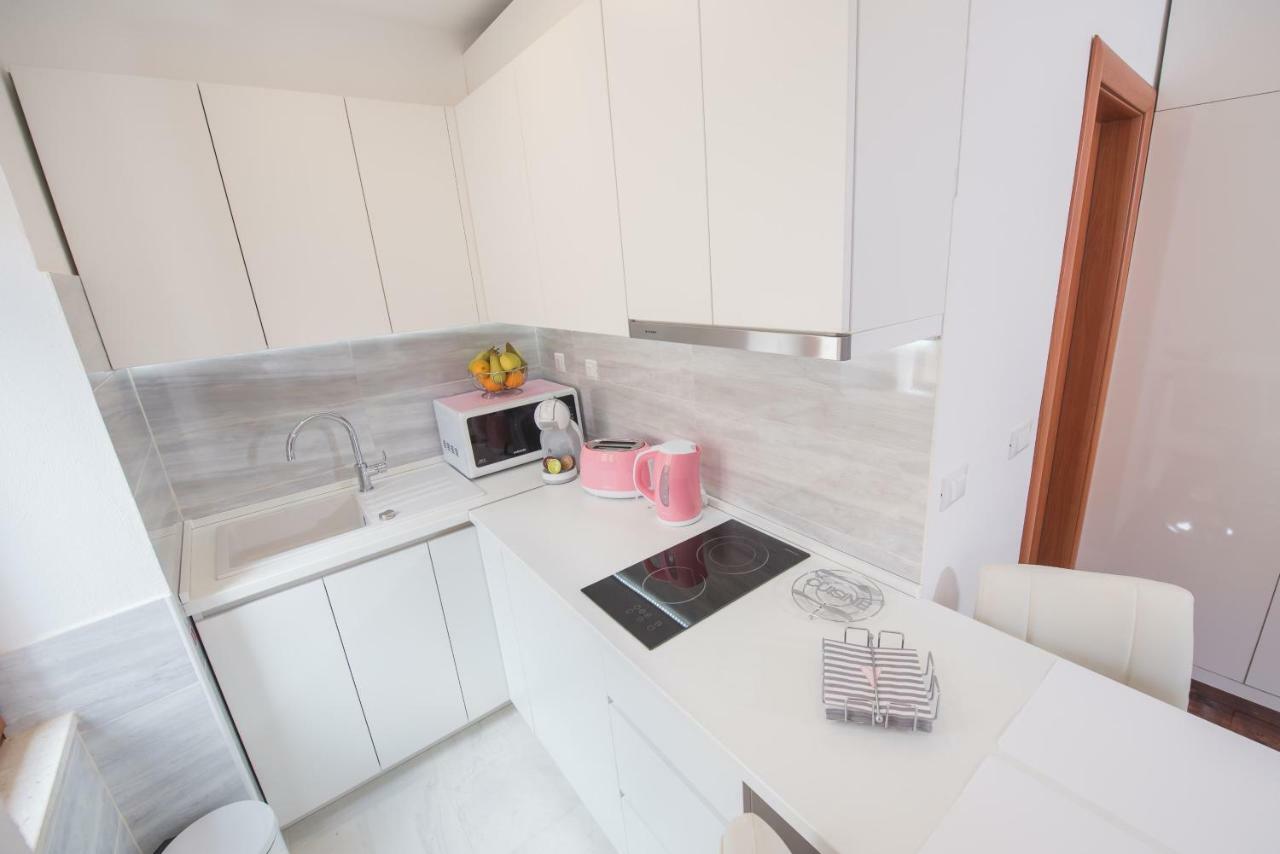 Studio Apartment Lena Kastela Luaran gambar