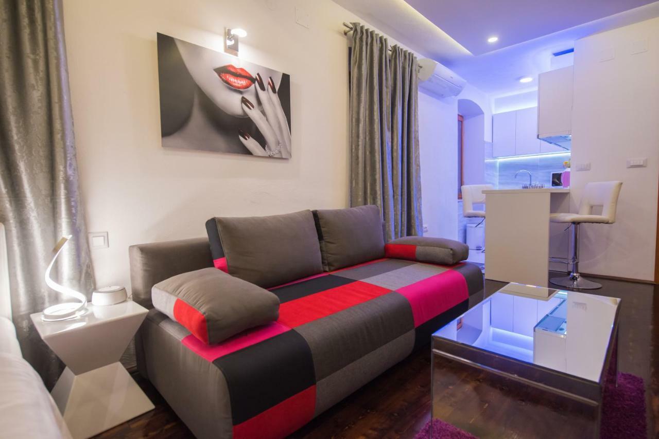 Studio Apartment Lena Kastela Luaran gambar