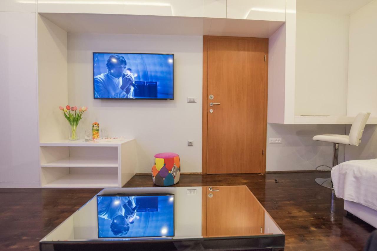 Studio Apartment Lena Kastela Luaran gambar