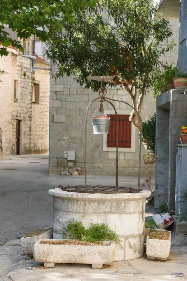 Studio Apartment Lena Kastela Luaran gambar